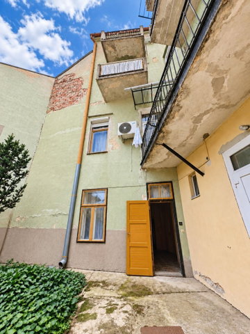 Eladó téglalakás, Pécsett 58 M Ft, 2 szobás