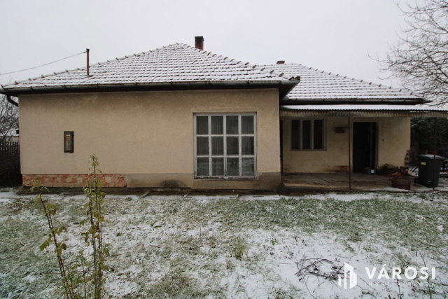 Eladó családi ház, Sarkadon 7.4 M Ft, 3 szobás