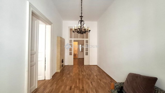 Kiadó téglalakás, albérlet, Budapesten, V. kerületben, 3 szobás