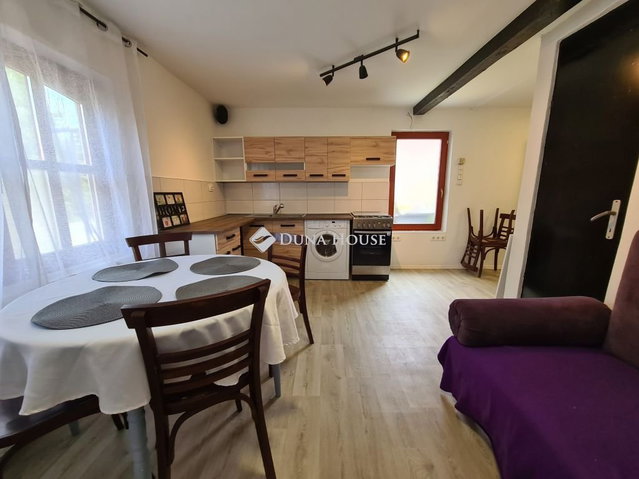 Kiadó téglalakás, albérlet, Békéscsabán, Gyulai úton