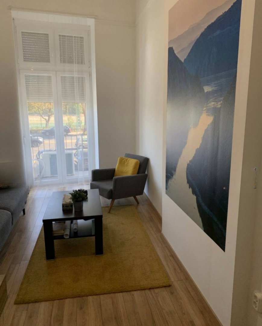 8 bed · 143m² · 595.000 ft