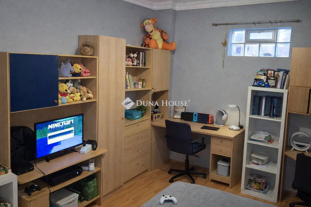 Eladó családi ház, Budapesten, IV. kerületben, Baross utcában