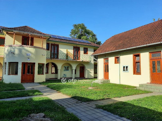 Eladó hotel, Siófokon 1096.17 M Ft / költözzbe.hu