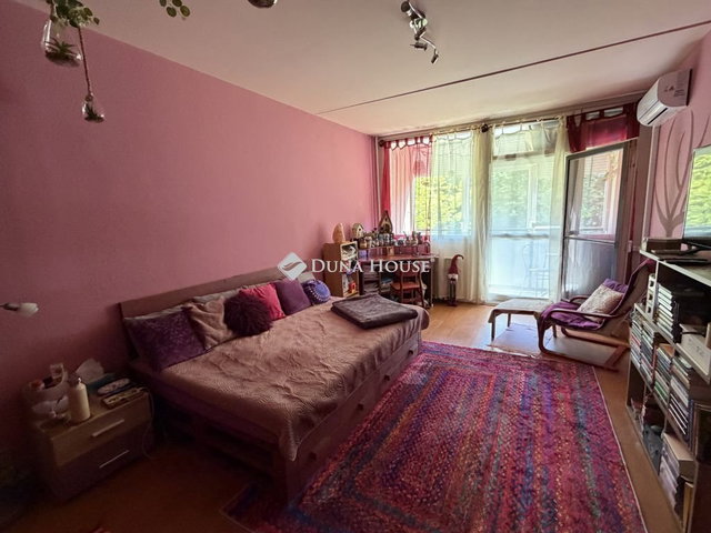Eladó panellakás, Pécsett, Szabó Ervin téren 40.9 M Ft
