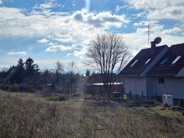 Eladó telek, Balatonfűzfőn 45 M Ft / költözzbe.hu