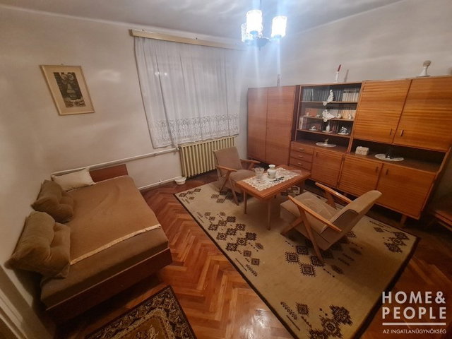 Eladó családi ház, Hódmezővásárhelyen 62 M Ft, 5 szobás