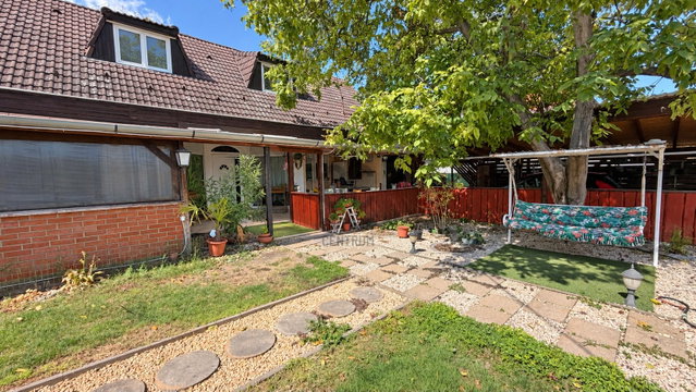 Eladó családi ház, Velencén 149.9 M Ft, 5 szobás