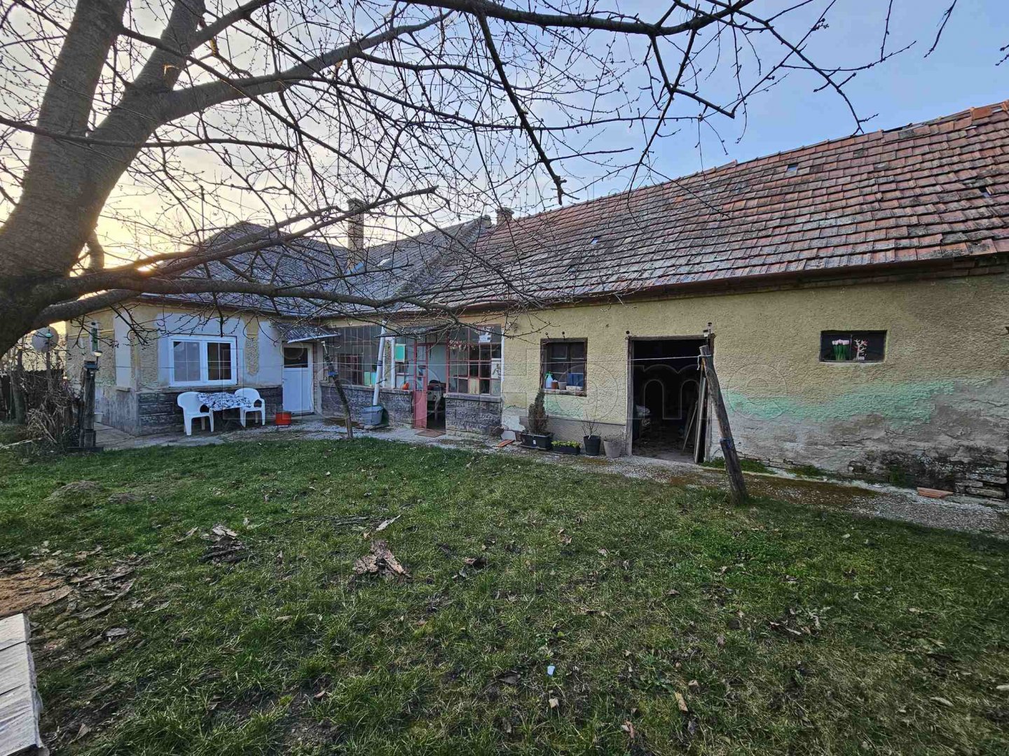 3 bed · 105m² · 29.800.000 ft