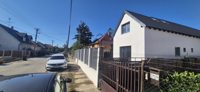 Eladó ikerház, Dunakeszin 169.9 M Ft, 4 szobás