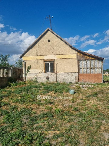 Eladó családi ház, Szalkszentmártonon 18.2 M Ft, 4 szobás