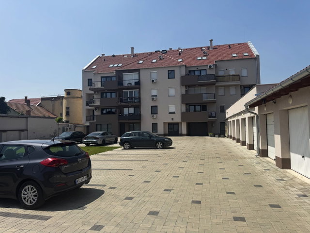 Eladó garázs, Szegeden, Pozsonyi Ignác utcában 16.9 M Ft