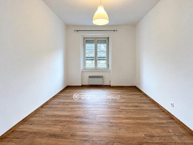 Eladó téglalakás, Budapesten, VIII. kerületben 33.9 M Ft