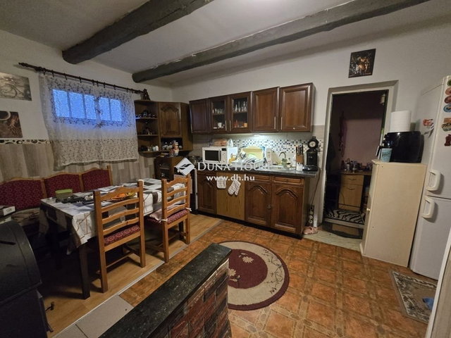 Eladó családi ház, Zókon 8.9 M Ft, 2 szobás