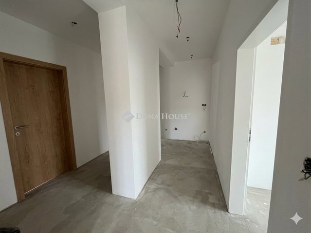 Eladó téglalakás, Budakeszin, József Attila utcában 115 M Ft