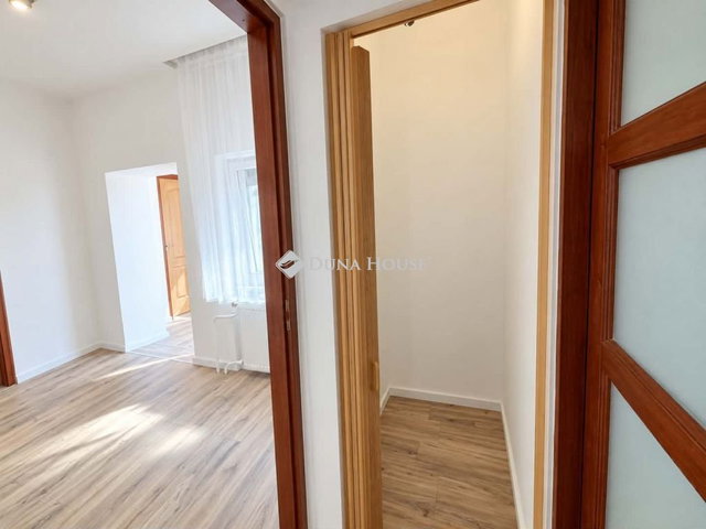 Eladó családi ház, Sopronban 94 M Ft, 4 szobás