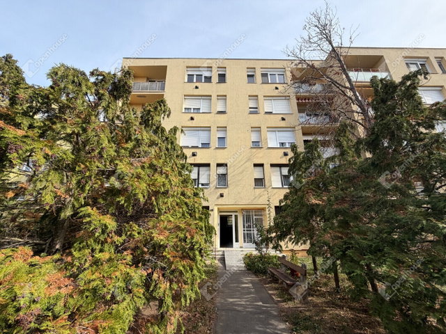 Eladó téglalakás, Szombathelyen 30.9 M Ft, 2 szobás