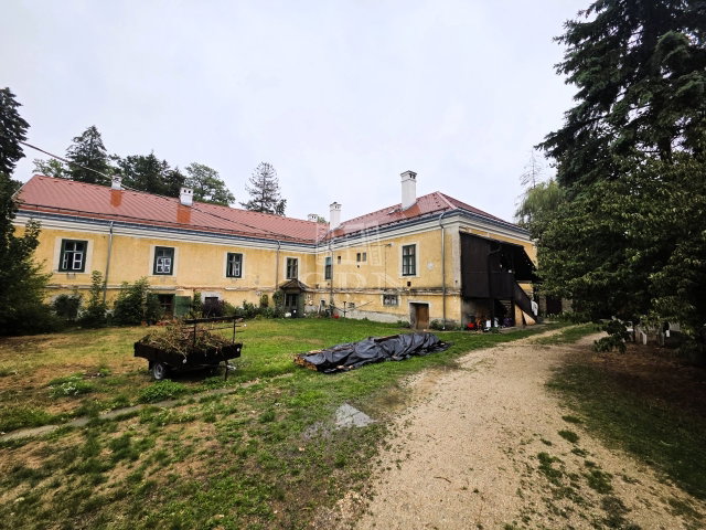 Eladó téglalakás, Zircen 64.9 M Ft, 3 szobás