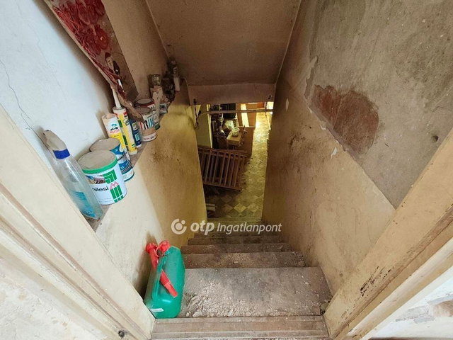 Eladó családi ház, Pakson 69.5 M Ft, 3 szobás