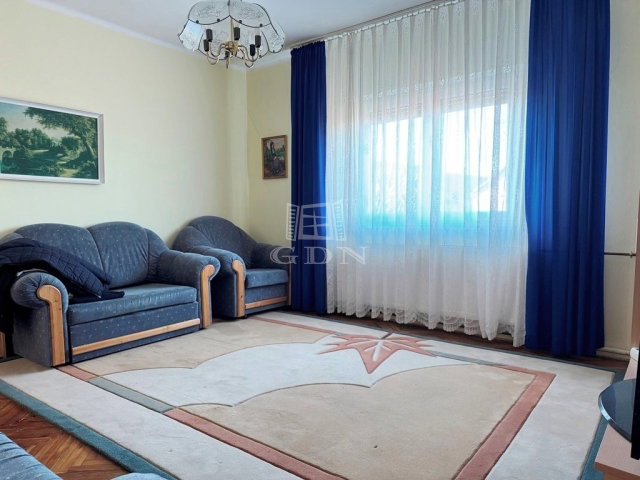 Eladó családi ház, Szigetcsépen 75 M Ft, 3 szobás