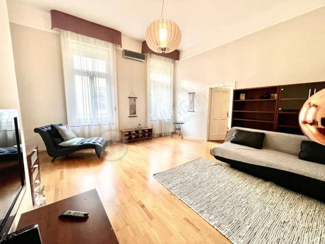 Eladó téglalakás, XIII. kerületben, Visegrádi utcában