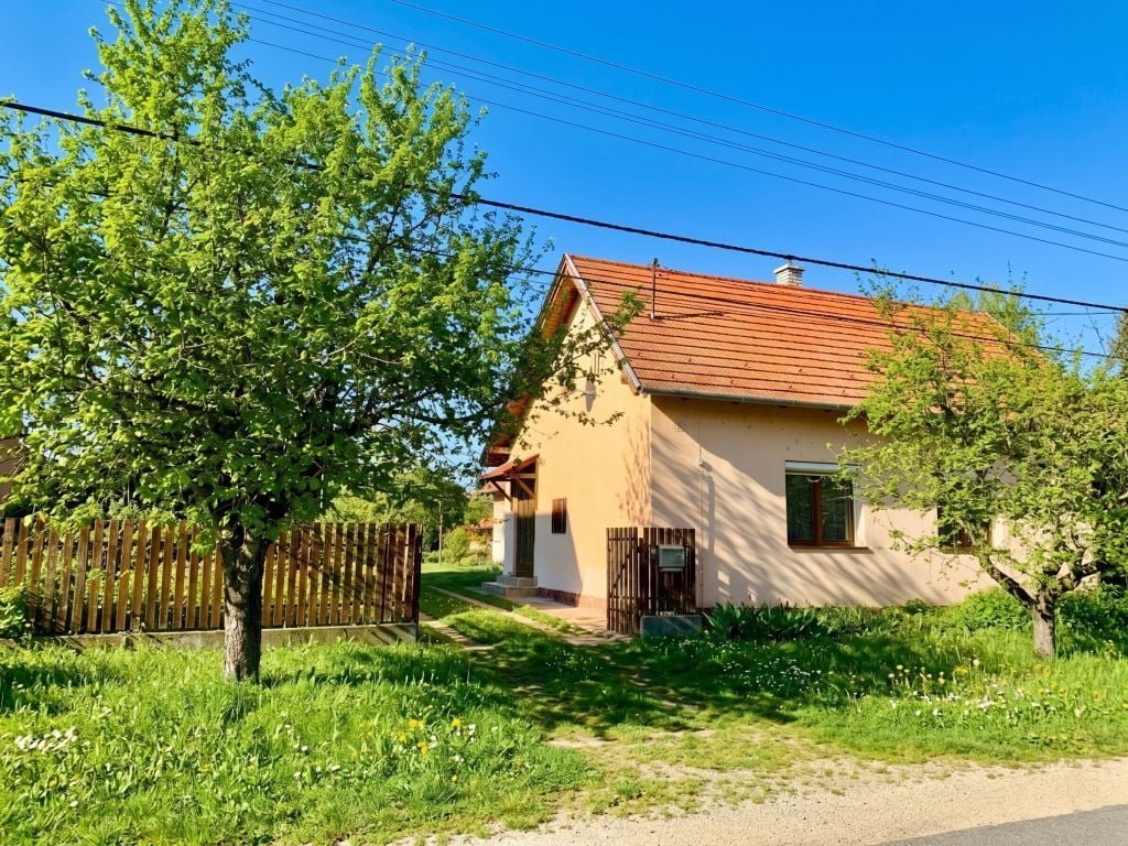 3 bed · 105m² · 65.000.000 ft