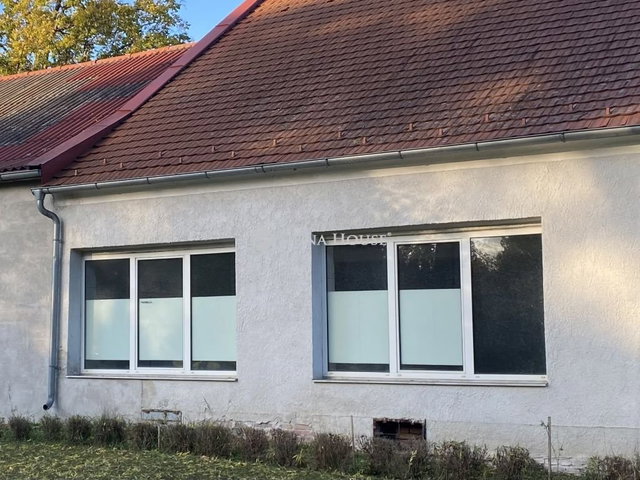 Eladó iroda, Sopronban 32.8 M Ft, 2 szobás / költözzbe.hu