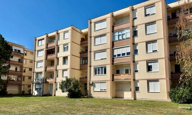 Eladó téglalakás, Sárváron 34.9 M Ft, 2 szobás