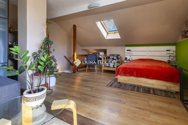 Eladó családi ház, Budapesten, XXI. kerületben 85.94 M Ft