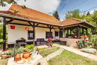 Eladó családi ház, Tárnokon 99.89 M Ft, 6 szobás
