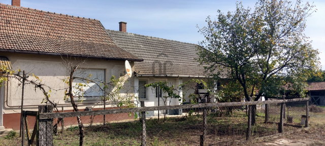 Eladó családi ház, Egyeken 13 M Ft, 2 szobás