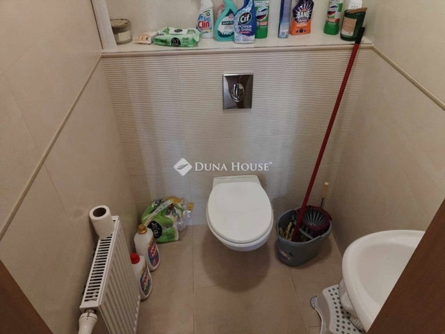 Kiadó téglalakás, albérlet, Pécsett 270 E Ft / hó, 4 szobás