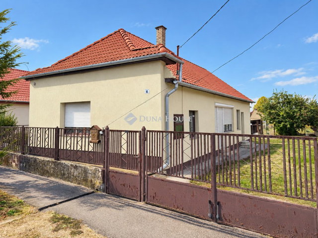 Eladó családi ház, Dunaszentgyörgyön 22 M Ft, 3 szobás