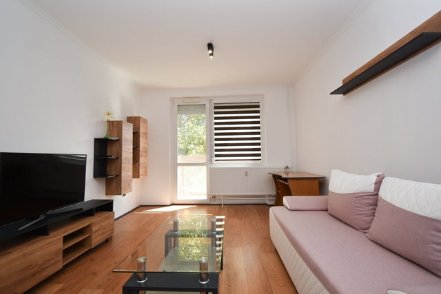 Kiadó panellakás, albérlet, Debrecenben 230 E Ft / hó, 2 szobás