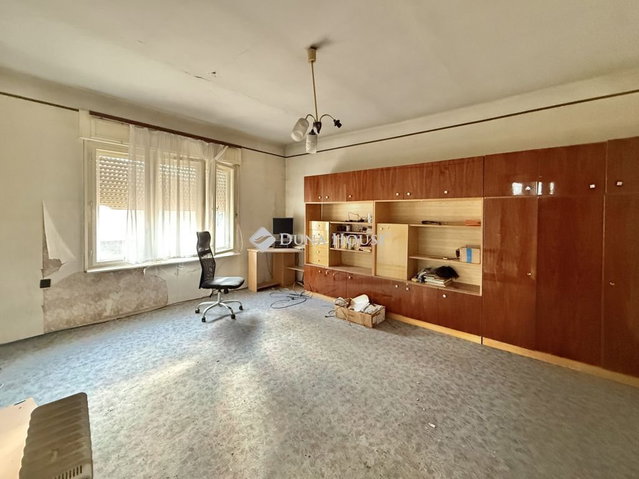 Eladó családi ház, Pakson, Györkönyi utcában 52 M Ft, 4 szobás