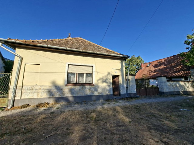 Eladó családi ház, Tárnokon 99 M Ft, 4 szobás
