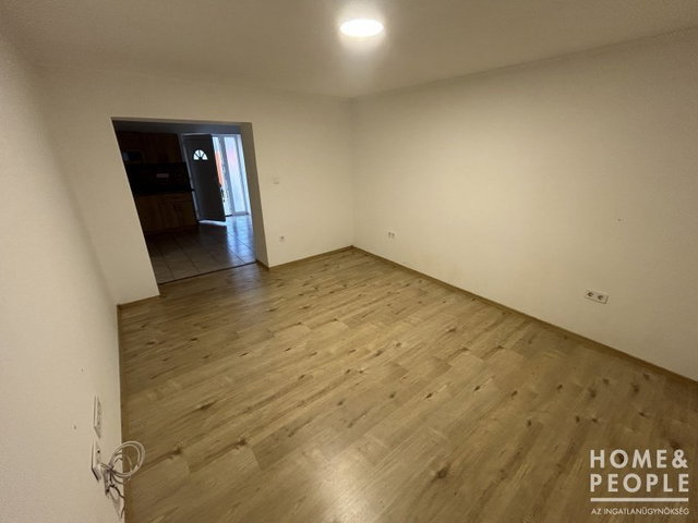 Eladó családi ház, Mórahalmon 72.9 M Ft, 4 szobás