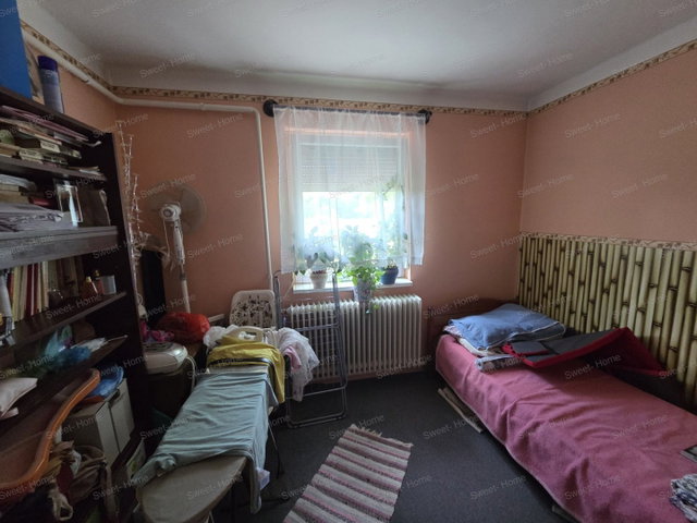 Eladó családi ház, Lakitelken 55 M Ft, 3 szobás