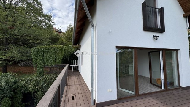 Eladó családi ház, Leányfaluban 109.9 M Ft, 3 szobás