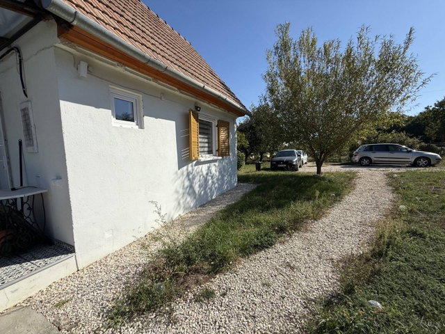 Eladó családi ház, Pellérden 30.9 M Ft, 2 szobás