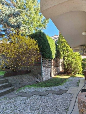Eladó nyaraló, Velencén 98 M Ft, 3 szobás / költözzbe.hu