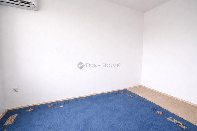 Eladó téglalakás, Pécelen 42.5 M Ft, 2 szobás