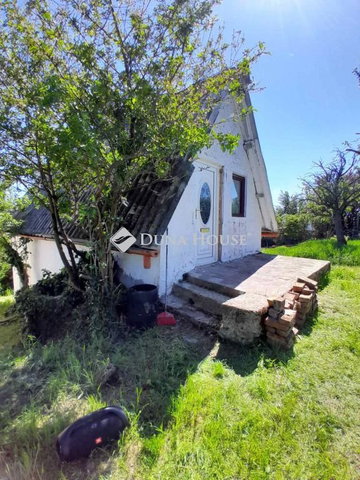 Eladó családi ház, Pécsett, Sárgarigó dűlőn 6.5 M Ft