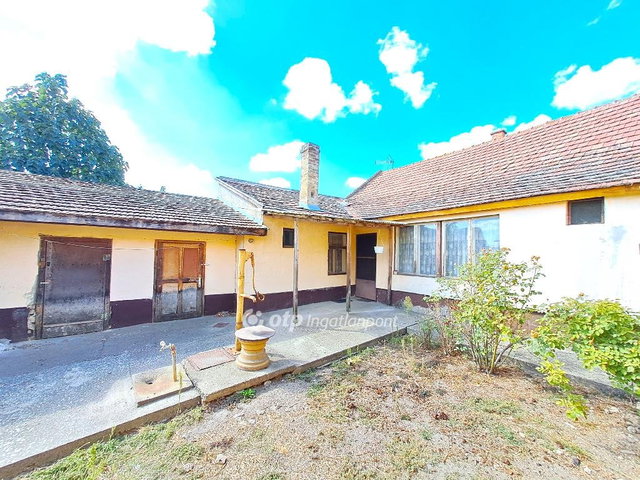 Eladó családi ház, Nagykőrösön 14.99 M Ft, 2 szobás