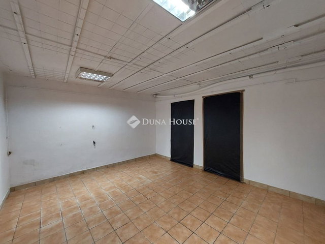 Eladó családi ház, Nádasdladányban 59.9 M Ft, 3 szobás