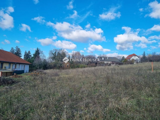 Eladó telek, Balatonfűzfőn 45 M Ft / költözzbe.hu