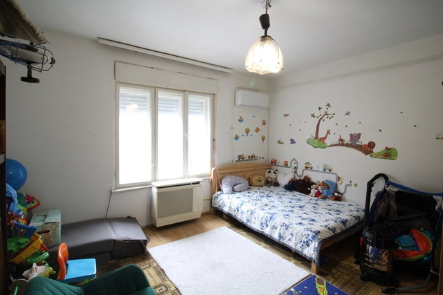 Eladó téglalakás, Pécsett 24.9 M Ft, 1 szobás