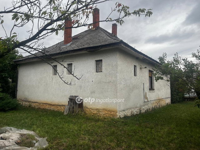 Eladó családi ház, Ukkon 21.9 M Ft, 2+1 szobás