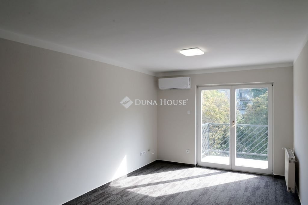 1 bed · 520m² · 490.000.000 ft