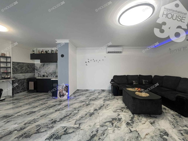 Eladó családi ház, Kecskeméten 32 M Ft, 2 szobás