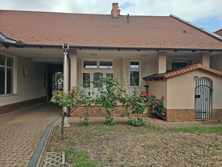 2 bed · 68m² · 160.000 ft